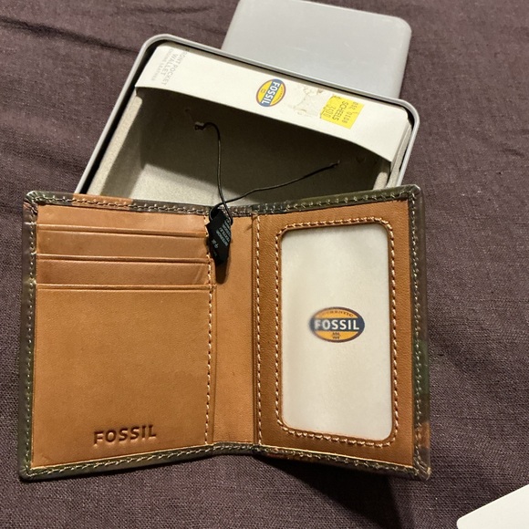 Men’s Fossil Camouflage Leather Wallet NWT - Picture 3 of 6